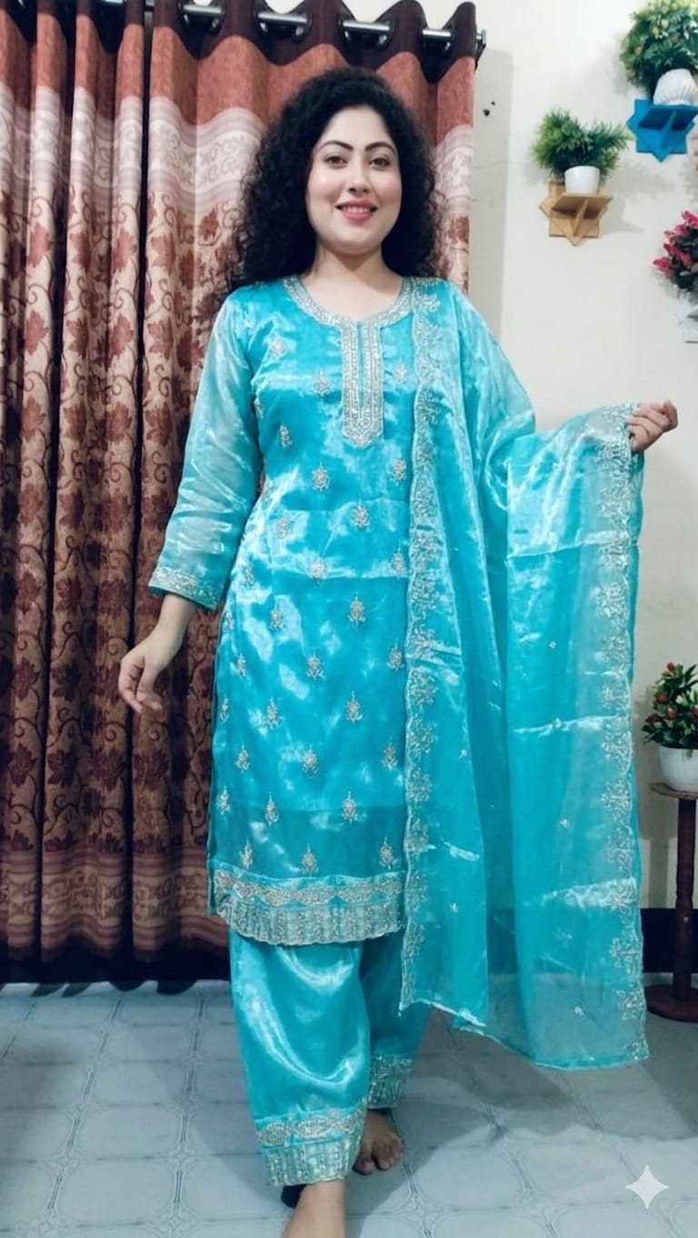প্রিমিয়াম জর্জেট পার্টি থ্রি-পিস কালেকশন